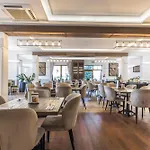 Premium Hotel