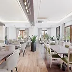 Premium Hotel